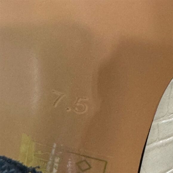 Azalea Wang Cream Croc Embossed Crystal Heel Pointed Toe Boots Size 7.5 - Picture 8 of 9